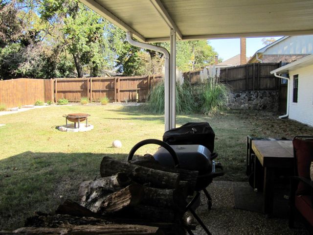 717 Meadow Creek Drive, Tyler, TX 75703