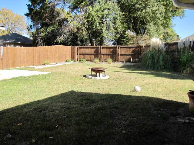 717 Meadow Creek Drive, Tyler, TX 75703