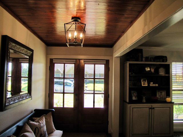 717 Meadow Creek Drive, Tyler, TX 75703