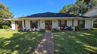 717 Meadow Creek Drive, Tyler, TX 75703
