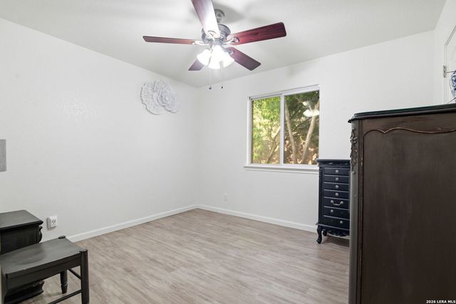 516 THOREAU TRL, Schertz, TX 78154
