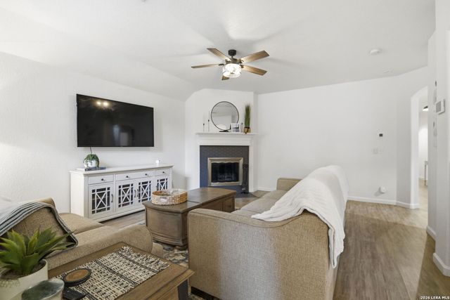 516 THOREAU TRL, Schertz, TX 78154