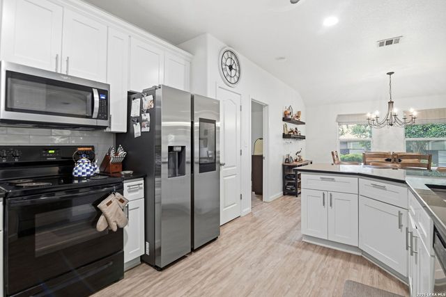 516 THOREAU TRL, Schertz, TX 78154