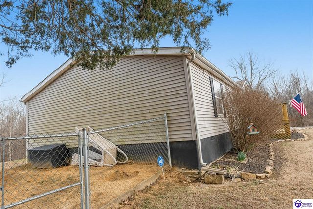 305 Ellen Lane, Brandenburg, KY 40108