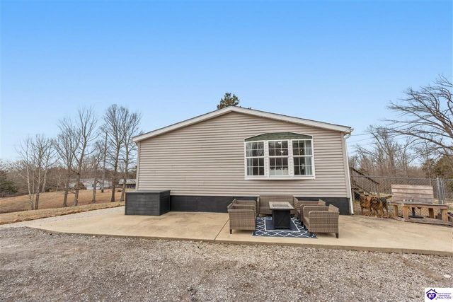 305 Ellen Lane, Brandenburg, KY 40108