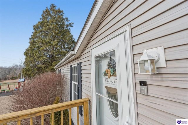 305 Ellen Lane, Brandenburg, KY 40108