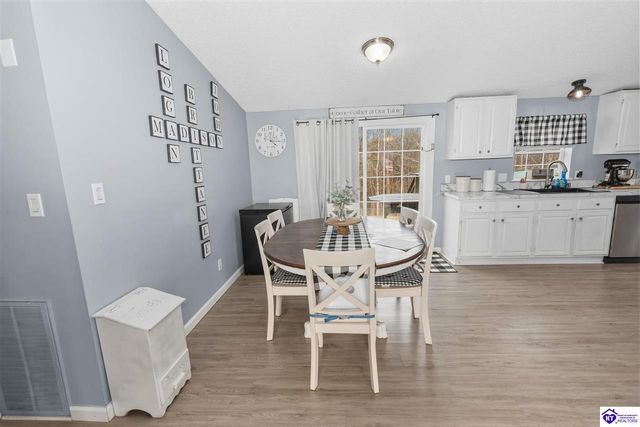 305 Ellen Lane, Brandenburg, KY 40108