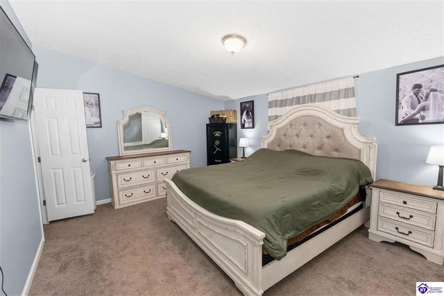 305 Ellen Lane, Brandenburg, KY 40108