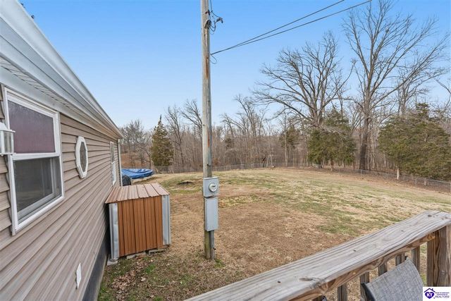 305 Ellen Lane, Brandenburg, KY 40108