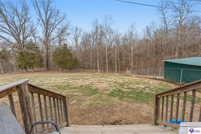 305 Ellen Lane, Brandenburg, KY 40108