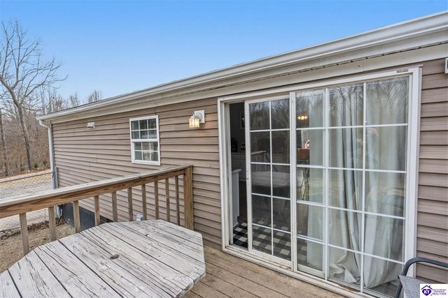 305 Ellen Lane, Brandenburg, KY 40108