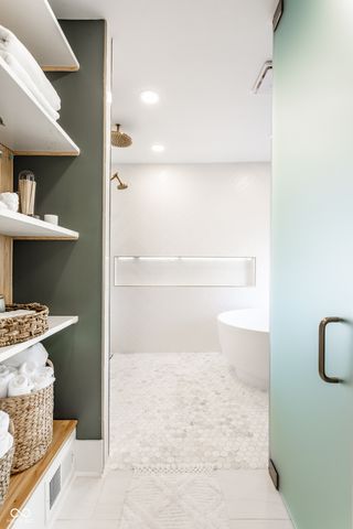 214 E St Joseph Street, Indianapolis, IN 46202