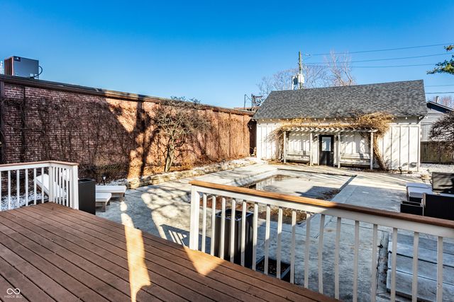 214 E St Joseph Street, Indianapolis, IN 46202