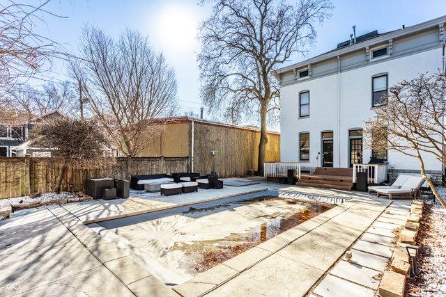 214 E St Joseph Street, Indianapolis, IN 46202