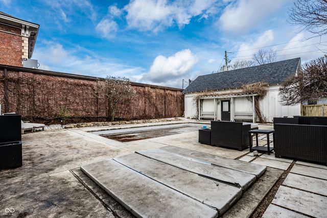 214 E St Joseph Street, Indianapolis, IN 46202