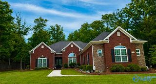 22 Autumn Glory Lane SE, Huntsville, AL 35803