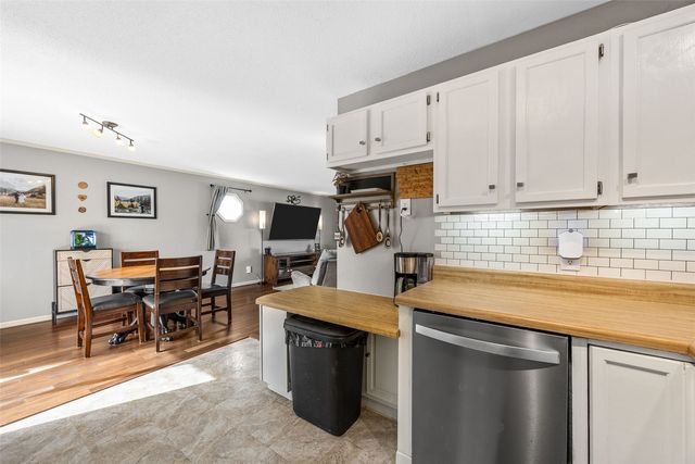 220 Summerhays, Tiffin, IA 52340