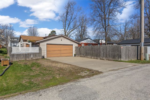 220 Summerhays, Tiffin, IA 52340