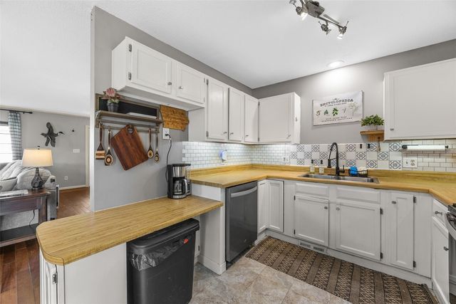 220 Summerhays, Tiffin, IA 52340