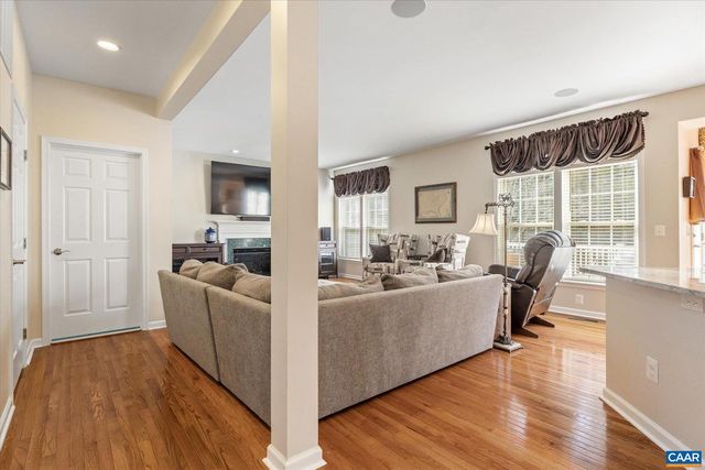 39 LAKEVIEW CT, Zion Crossroads, VA 22942