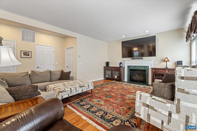 39 LAKEVIEW CT, Zion Crossroads, VA 22942