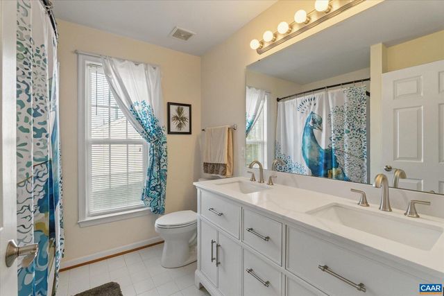 39 LAKEVIEW CT, Zion Crossroads, VA 22942