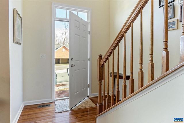 39 LAKEVIEW CT, Zion Crossroads, VA 22942