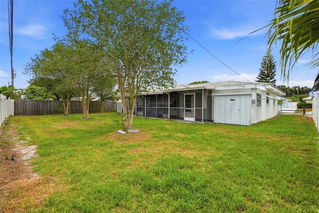 11422 62ND AVENUE, Seminole, FL 33772