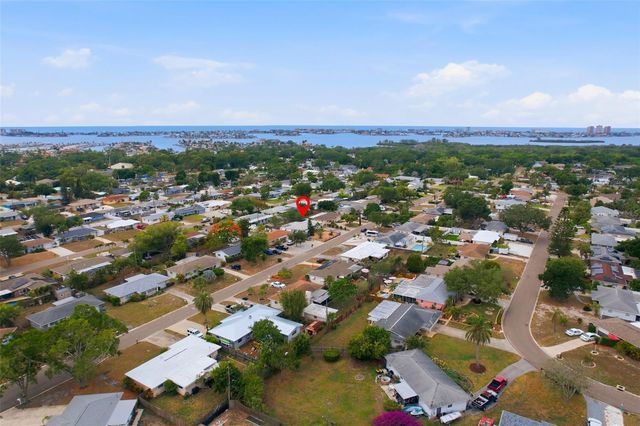 11422 62ND AVENUE, Seminole, FL 33772