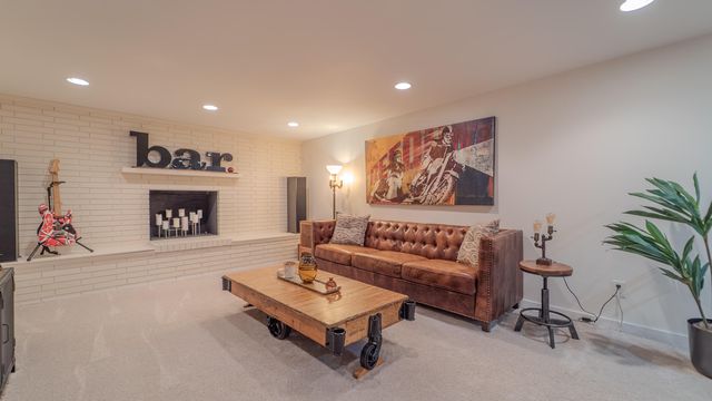 1008 N Roeske Avenue, Michigan City, IN 46360