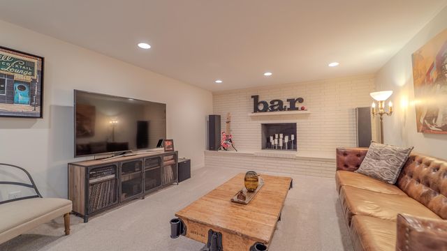 1008 N Roeske Avenue, Michigan City, IN 46360