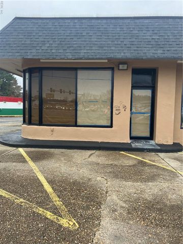 2498 Airline BLVD, Portsmouth, VA 23701