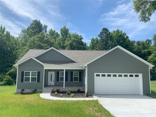 325 East Street, Heath Springs, SC 29058