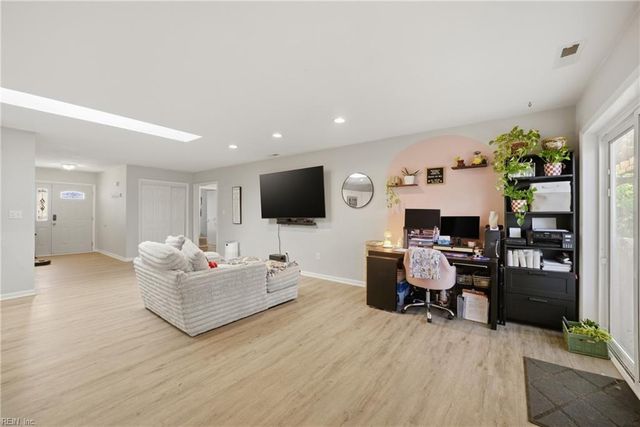 893 Riverbend RD, Virginia Beach, VA 23452
