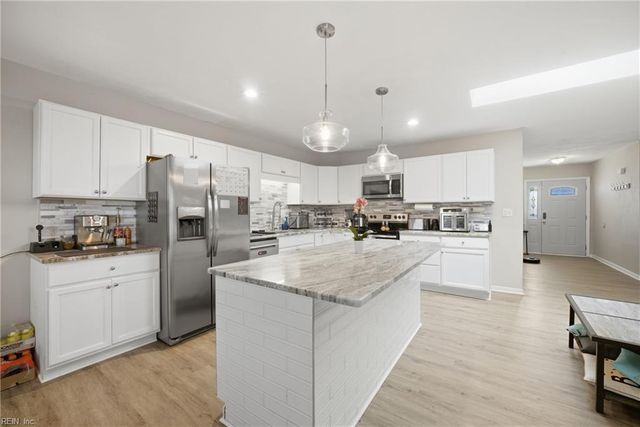 893 Riverbend RD, Virginia Beach, VA 23452