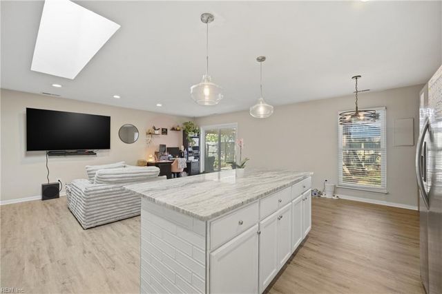 893 Riverbend RD, Virginia Beach, VA 23452