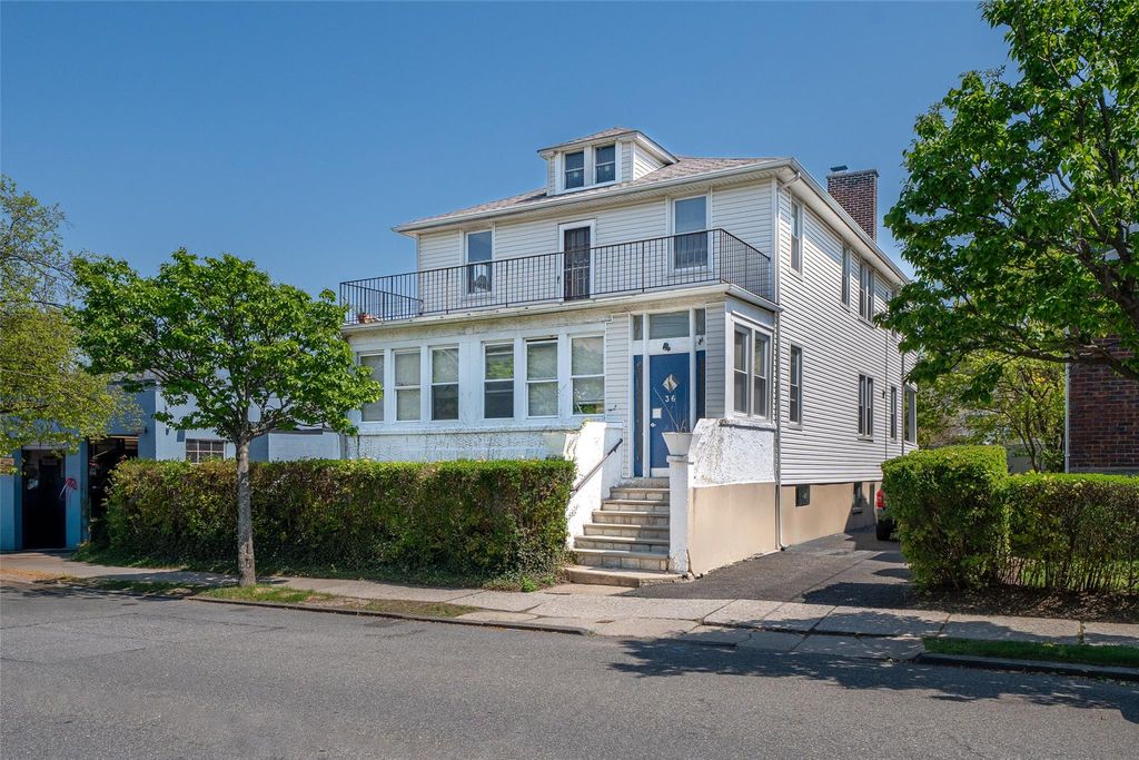 36 Dunwoodie Street, Yonkers, NY 10704
