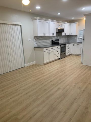 1524 18TH AVENUE N, St Petersburg, FL 33704