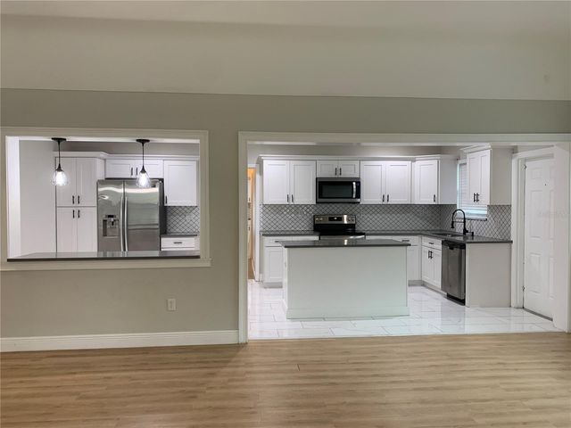 1524 18TH AVENUE N, St Petersburg, FL 33704