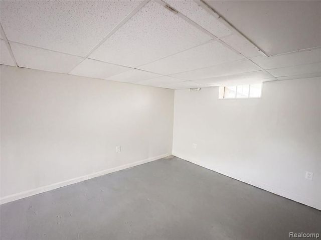 17590 Eastland Street, Roseville, MI 48066