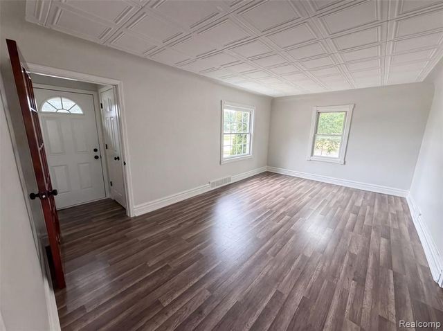 17590 Eastland Street, Roseville, MI 48066