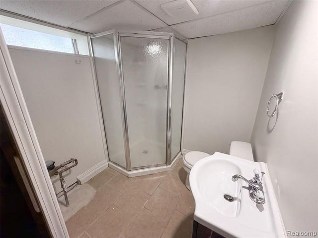17590 Eastland Street, Roseville, MI 48066