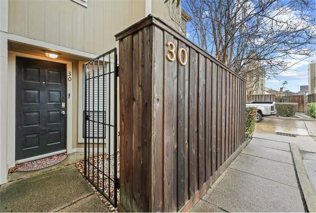 1920 Augusta Drive 30, Houston, TX 77057