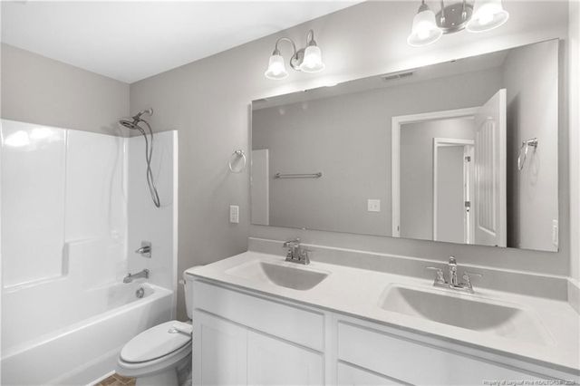 206 Pendleton Street, Raeford, NC 28376