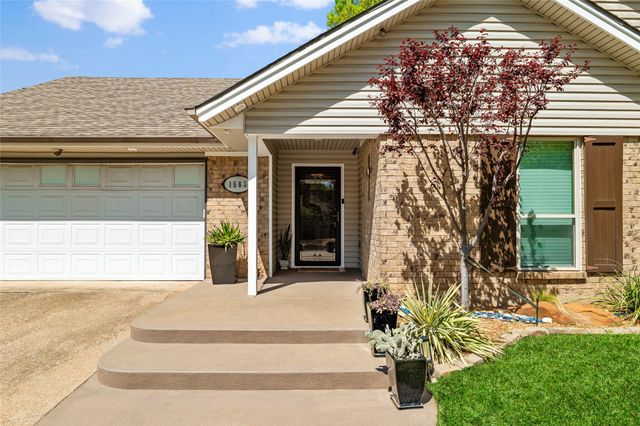 1503 Frontier Drive, Arlington, TX 76012