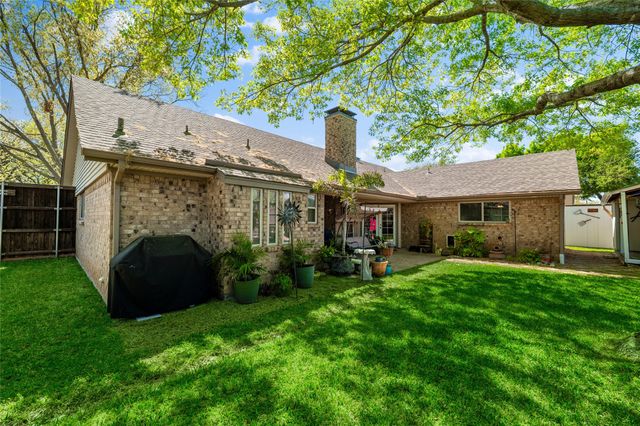 1503 Frontier Drive, Arlington, TX 76012