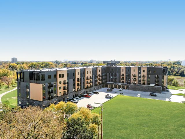 505 OAK Street N 503, Fargo, ND 58102