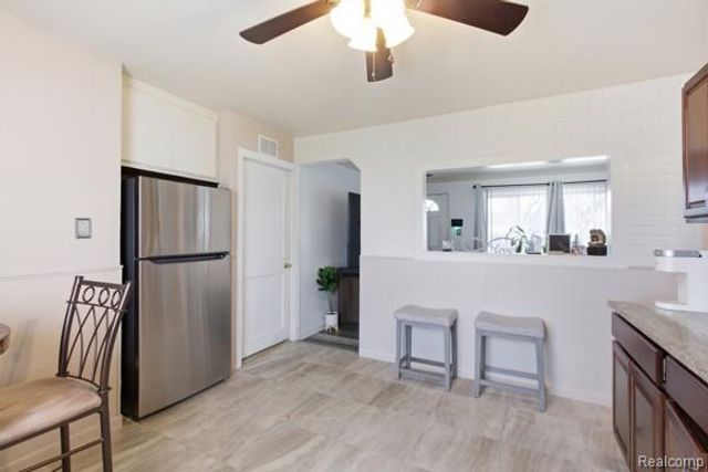 27320 Grandmont Street, Roseville, MI 48066