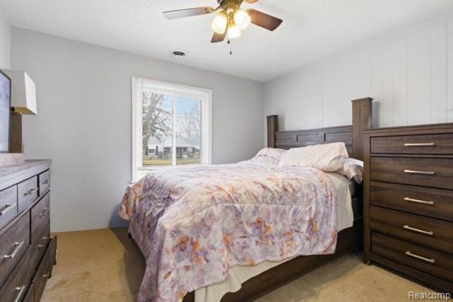 27320 Grandmont Street, Roseville, MI 48066