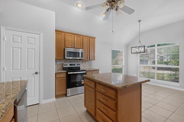 9704 Grandview Drive, Denton, TX 76207